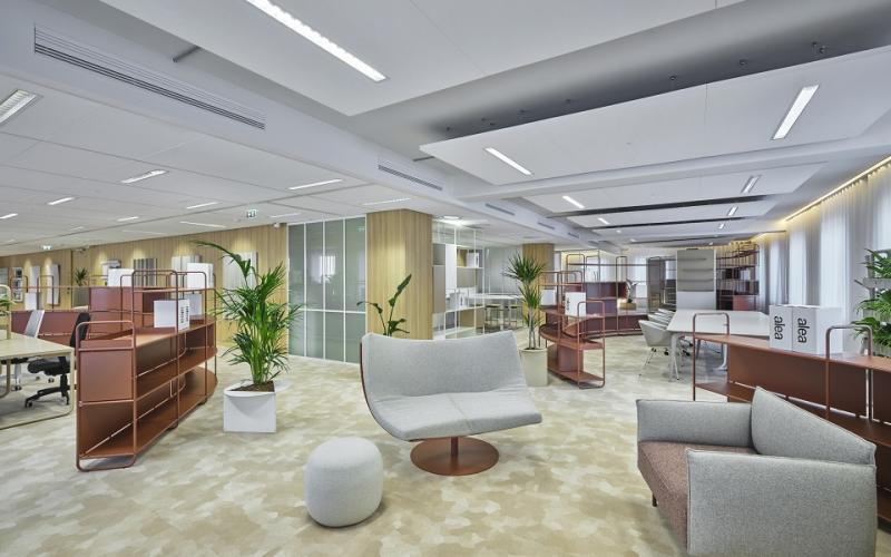Entriamo nello showroom di Parigi elenco